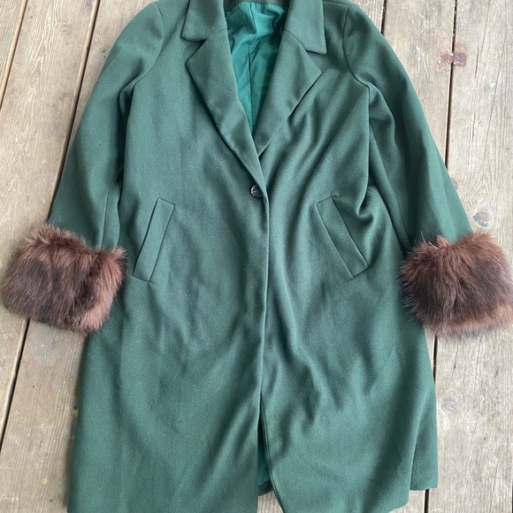 NWOT SHEIN Fuzzy Cuff Coat - Picture 3 of 6